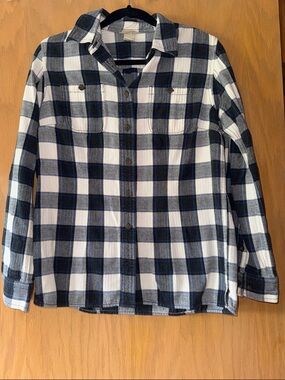 Duluth Trading Co Charcoal Gray, White and Blue Plaid Button-Down Shirt